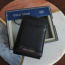 Cargar imagen en el visor de la galería, Tarjetero COLE HAAN