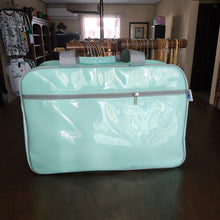 Cargar imagen en el visor de la galería, Maleta Charol Menta Gris