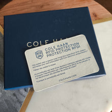 Cargar imagen en el visor de la galería, Tarjetero COLE HAAN