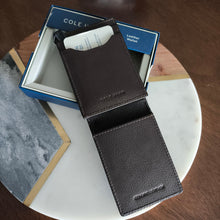 Cargar imagen en el visor de la galería, Tarjetero COLE HAAN