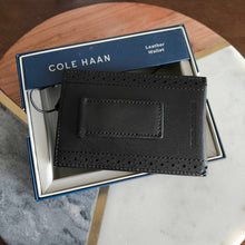 Cargar imagen en el visor de la galería, Tarjetero COLE HAAN
