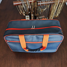 Cargar imagen en el visor de la galería, Maleta Vinipiel Marino Naranja