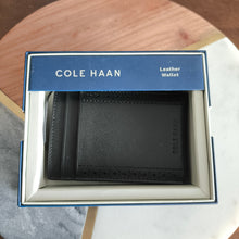 Cargar imagen en el visor de la galería, Tarjetero COLE HAAN