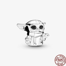 Cargar imagen en el visor de la galería, Charm Baby Yoda STAR WARS