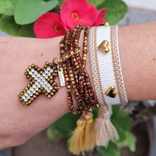 Cargar imagen en el visor de la galería, Pulsera Multicristal Dorada Cuadrado