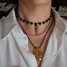 Cargar imagen en el visor de la galería, Collar pez Agata Negro