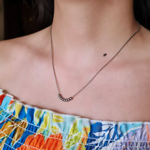 Cargar imagen en el visor de la galería, Collar Bolitas Plata