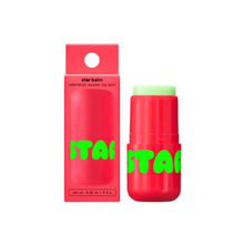 Cargar imagen en el visor de la galería, Empaque y tubo de bálsamo labial Star Balm Watermelon Squeeze de Starface color rojo y verde.