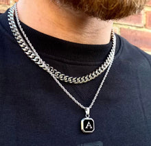 Cargar imagen en el visor de la galería, Collar Inicial Unisex