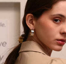 Cargar imagen en el visor de la galería, Aretes Bicolor