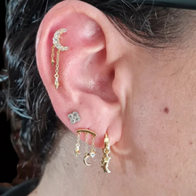 Cargar imagen en el visor de la galería, Arracadas Estrella Luna Cruz