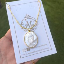 Cargar imagen en el visor de la galería, Collar Virgen de Guadalupe