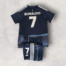 Cargar imagen en el visor de la galería, Al-Nassr RONALDO Niño