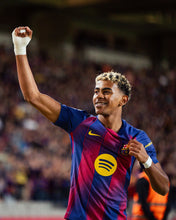 Cargar imagen en el visor de la galería, Barcelona LAMINE YAMAL Niño