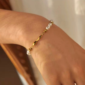Pulsera perlas Corno