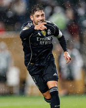 Cargar imagen en el visor de la galería, Real Madrid VALVERDE Niño