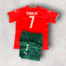 Cargar imagen en el visor de la galería, Portugal RONALDO Niño