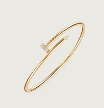 Cargar imagen en el visor de la galería, Brazalete Clavo Circonia Delgado