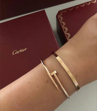 Cargar imagen en el visor de la galería, Brazalete Clavo Delgado