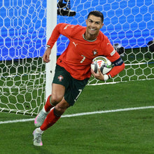 Cargar imagen en el visor de la galería, Portugal RONALDO Niño