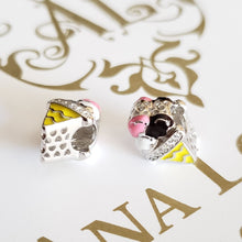 Cargar imagen en el visor de la galería, Charm Cono de Nieve