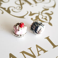 Cargar imagen en el visor de la galería, Charm Cupcake