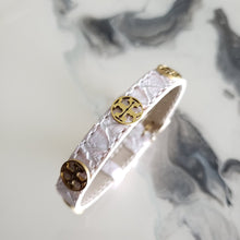 Cargar imagen en el visor de la galería, Pulsera TB