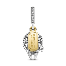 Cargar imagen en el visor de la galería, Charm Halcón Milenario STAR WARS