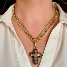 Cargar imagen en el visor de la galería, Charm Cruz